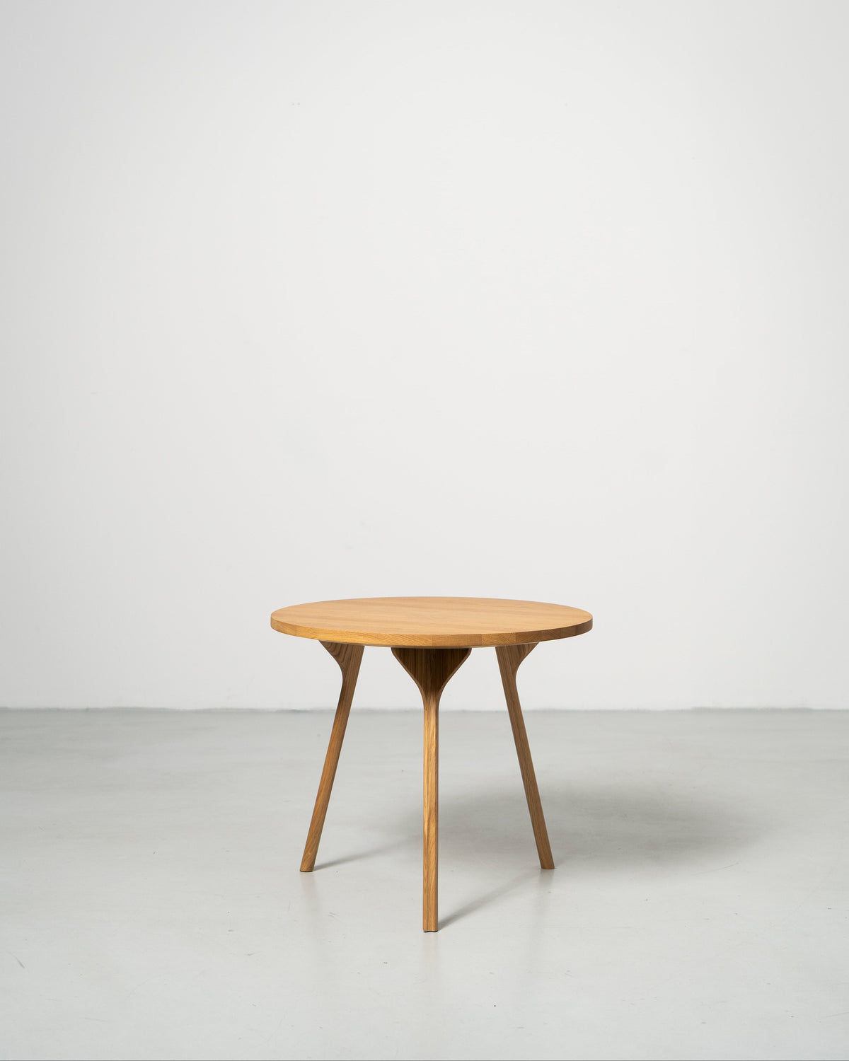 PH Circle Table Lounge by Poul Henningsen, Danish design classic (1937)
Wooden side table