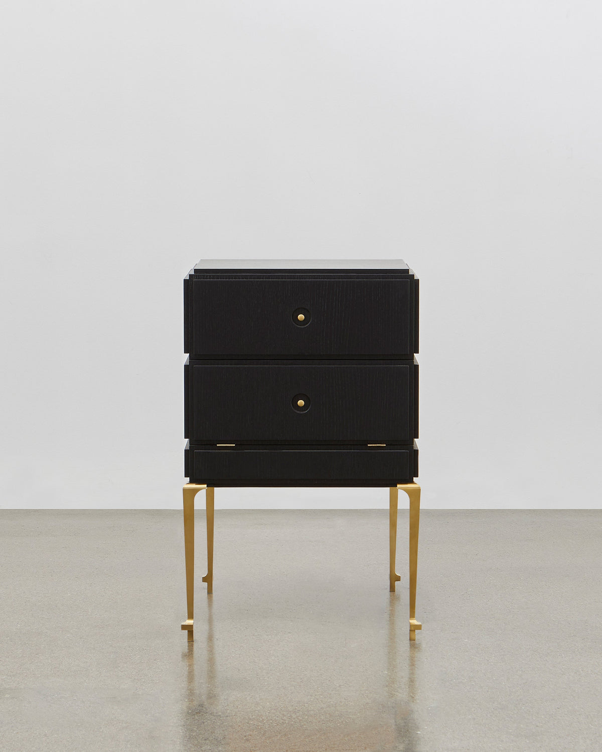 PH Small Drawer Chest by Poul Henningsen, Danish design classic (1930s) A small black wooden drawer chest with brass legs