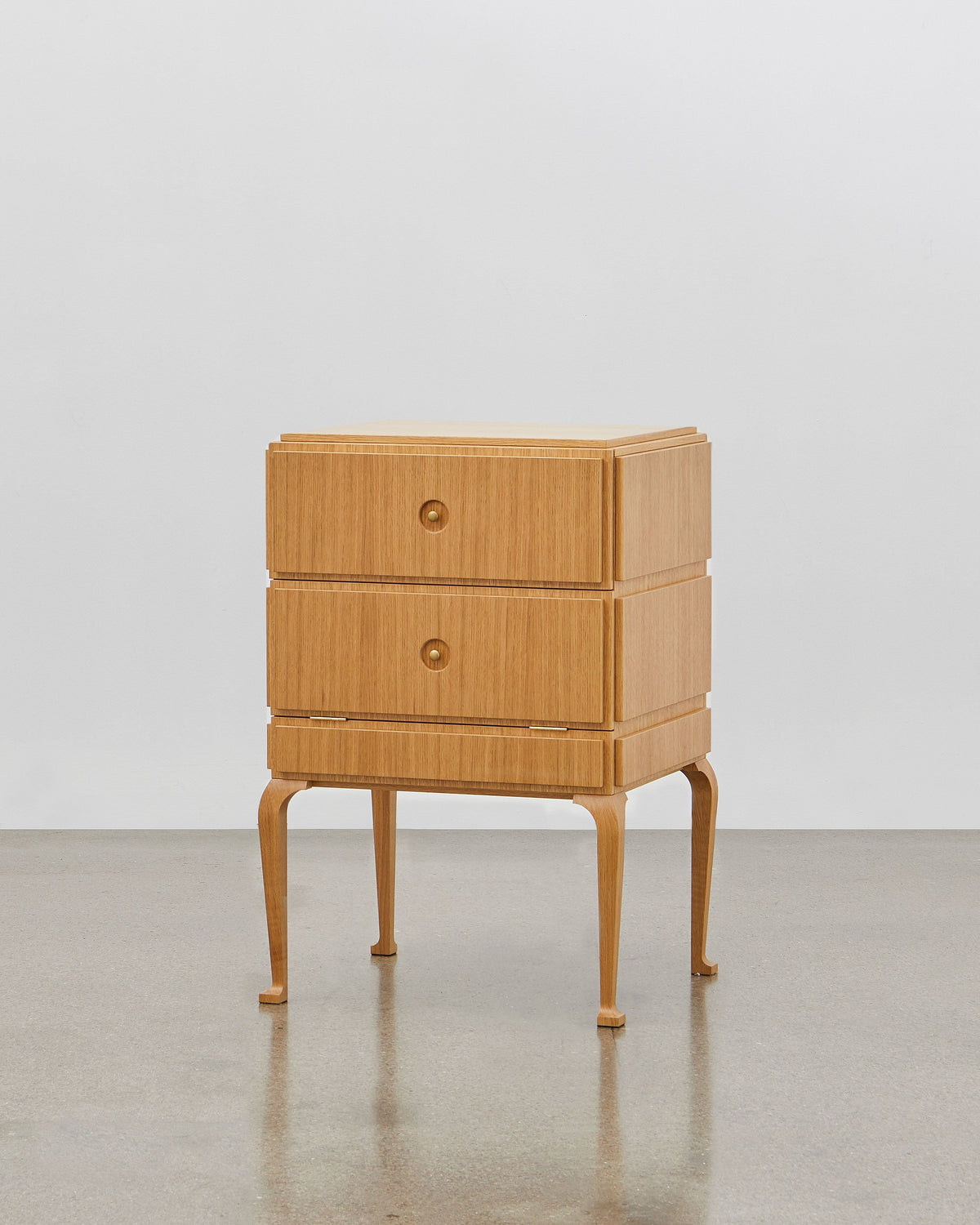 PH Small Drawer Chest by Poul Henningsen, Danish design classic (1930s) A small natural oak wooden drawer chest with wood legs