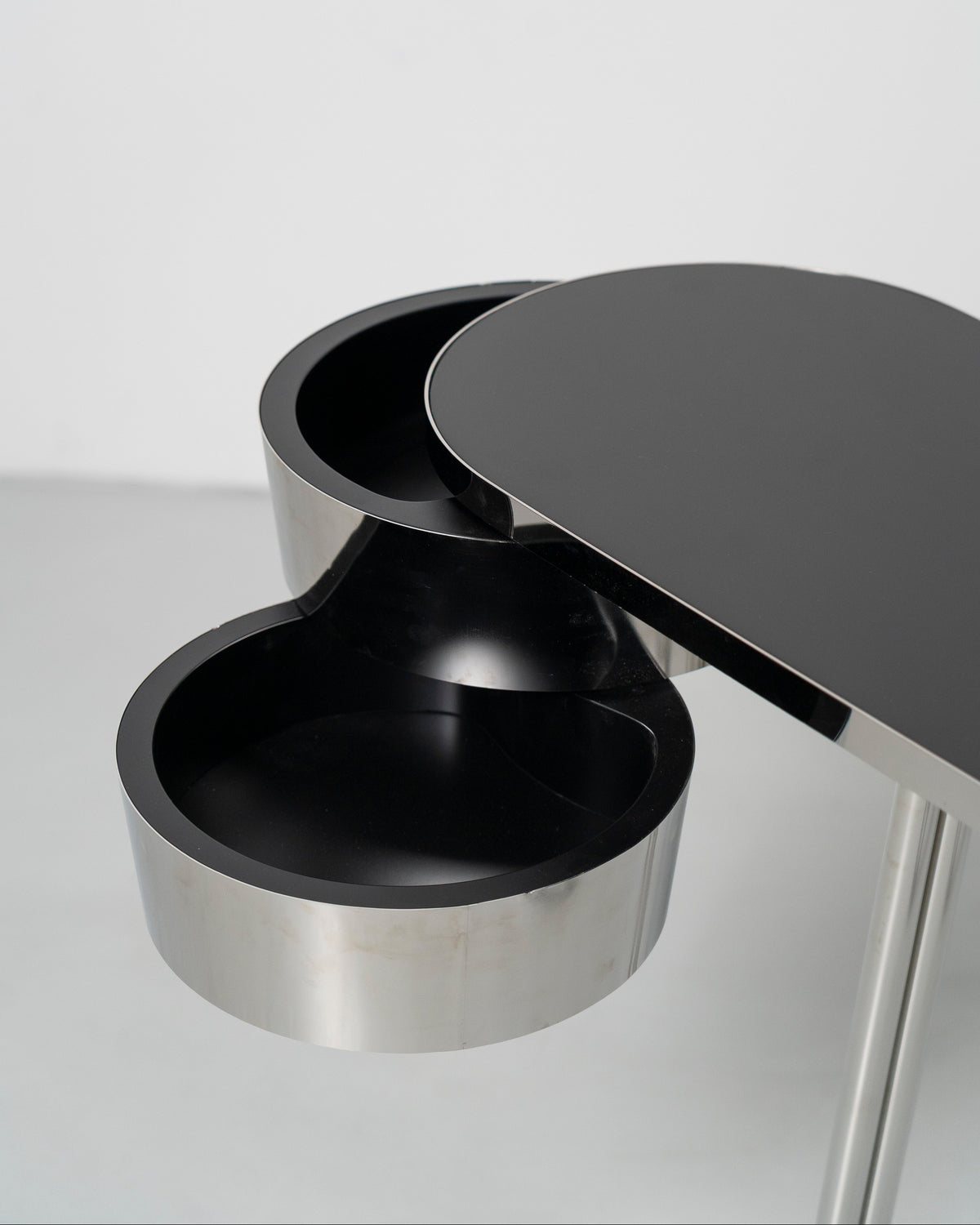 PH Dressing Table Steel by Poul Henningsen, Danish design classic (1919)
steel tube dressing table with two cylindrical containers with drawers and PH  Mirror lamp